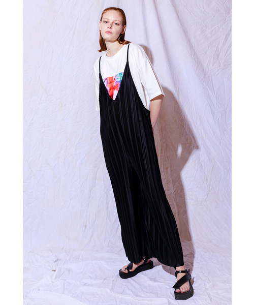 OSMOSIS（オズモーシス）の「ランダムプリーツオールインワン（つなぎ/オールインワン・レディース・ベージュ/ブラック/ライトベージュ・ONE SIZE）」の19枚目の写真