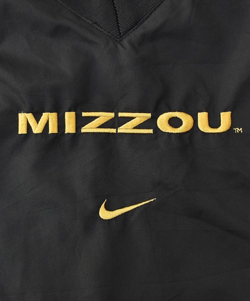 NIKE(ナイキ)の「【ヴィンテージ古着】Y2K NIKE ナイキ ”Missouri Tigers” ミズーリ タイガース Vネックプルオーバー(その他トップス・メンズ・ブラック・LARGE)」の7枚目の写真