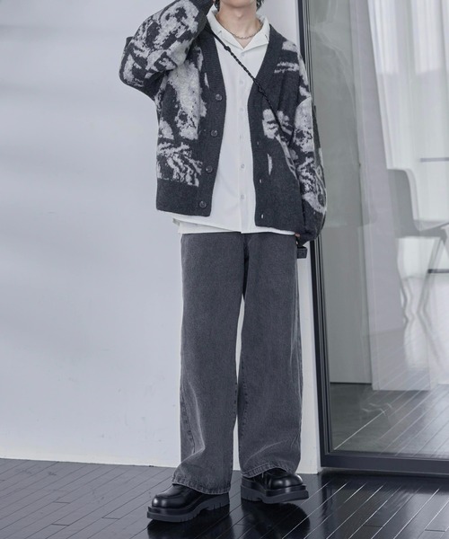 ADAMASTE（アダマスト）の「ソフトタッチオーバーサイズVネックカーディガン（カーディガン/ボレロ・メンズ・ブルー/スミクロ/グレー系その他・LARGE/SMALL/MEDIUM）」の17枚目の写真