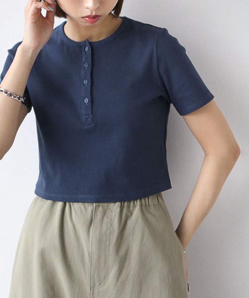 Chillfar(チルファー)の「テレコショート丈ヘンリーネックTEE(Tシャツ/カットソー・レディース・ホワイト/ネイビー/キナリ/杢グレー/ブラック・FREE)」の5枚目の写真