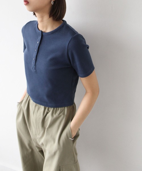 Chillfar(チルファー)の「テレコショート丈ヘンリーネックTEE(Tシャツ/カットソー・レディース・ホワイト/ネイビー/キナリ/杢グレー/ブラック・FREE)」の11枚目の写真