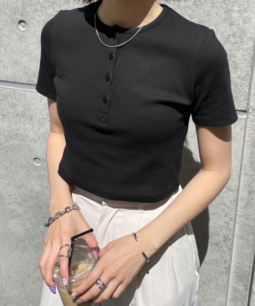 Chillfar(チルファー)の「テレコショート丈ヘンリーネックTEE(Tシャツ/カットソー・レディース・ホワイト/ネイビー/キナリ/杢グレー/ブラック・FREE)」の18枚目の写真