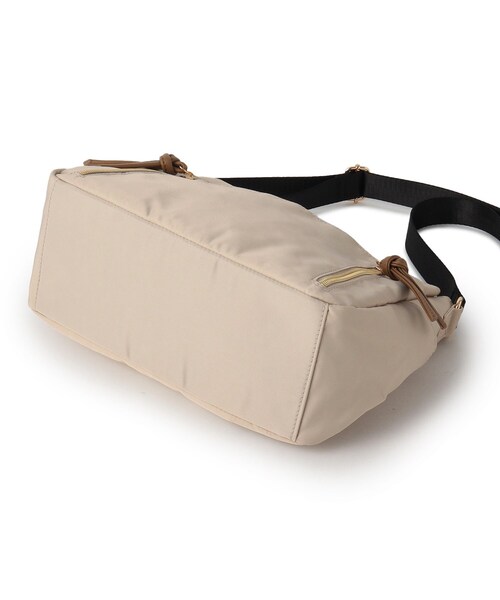 SHOO・LA・RUE（シューラルー）の「◆【撥水】ダブルファスナーショルダー（ショルダーバッグ・レディース・ブラック/オレンジ/ベージュ・00）」の22枚目の写真