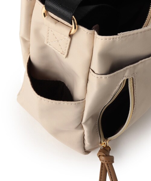 SHOO・LA・RUE（シューラルー）の「◆【撥水】ダブルファスナーショルダー（ショルダーバッグ・レディース・ブラック/オレンジ/ベージュ・00）」の8枚目の写真