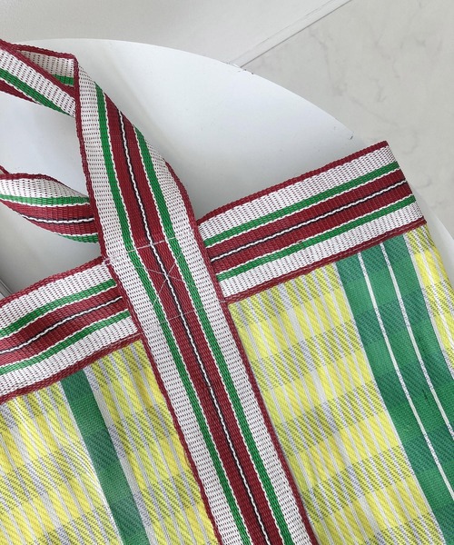 AS KNOW AS plus（アズノゥアズプラス）の「カラフルビニールトートバッグ（トートバッグ・レディース・グリーン系/ピンク系/ブルー系/ブルー系1/ブラック系その他2/ブラック系その他/グリーン系その他/ブルー系その他/レッド系2/ブラック系2/パープル系2/イエロー系2/ブルー系2・FREE）」の18枚目の写真