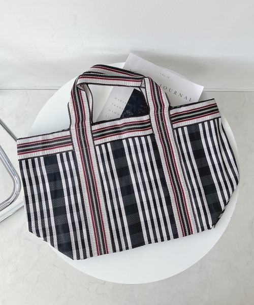 AS KNOW AS plus（アズノゥアズプラス）の「カラフルビニールトートバッグ（トートバッグ・レディース・グリーン系/ピンク系/ブルー系/ブルー系1/ブラック系その他2/ブラック系その他/グリーン系その他/ブルー系その他/レッド系2/ブラック系2/パープル系2/イエロー系2/ブルー系2・FREE）」の22枚目の写真