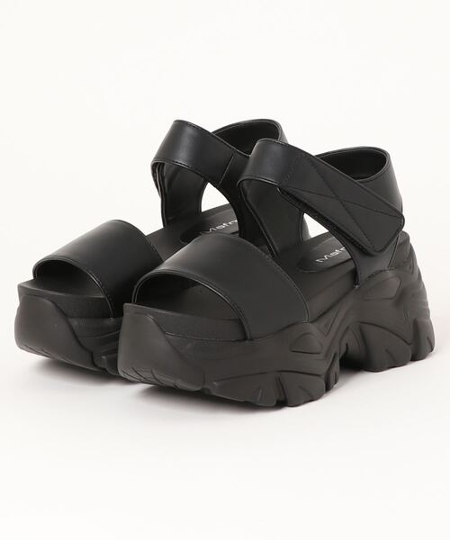 Mafmof(マフモフ)の「Mafmof(マフモフ)厚底ボリュームソールスポーツサンダル(サンダル・レディース・ブラック/ホワイト・S/L/M/LL)」の1枚目の写真