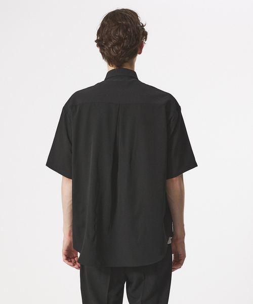 AH ABAHOUSE（エーエイチアバハウス）の「【AH ABAHOUSE/ セットアップ対応】トロミ生地 ヨークデザイン 半袖シャツ（シャツ/ブラウス・メンズ・グレイッシュベージュ/ブラック/グレイッシュブルー/チャコールグレー・46/48）」の7枚目の写真