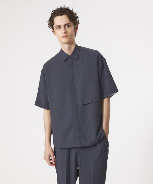 AH ABAHOUSE（エーエイチアバハウス）の「【AH ABAHOUSE/ セットアップ対応】トロミ生地 ヨークデザイン 半袖シャツ（シャツ/ブラウス・メンズ・グレイッシュベージュ/ブラック/グレイッシュブルー/チャコールグレー・46/48）」の22枚目の写真