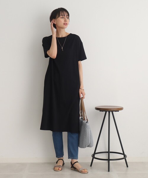 SHOO・LA・RUE（シューラルー）の「◆【接触冷感】Iラインシルエットですっきり見え ロングTシャツワンピース（ワンピース・レディース・ライトグレー/ライトブルー/ブラック・02/03/04）」の10枚目の写真