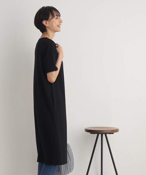 SHOO・LA・RUE（シューラルー）の「◆【接触冷感】Iラインシルエットですっきり見え ロングTシャツワンピース（ワンピース・レディース・ライトグレー/ライトブルー/ブラック・02/03/04）」の14枚目の写真