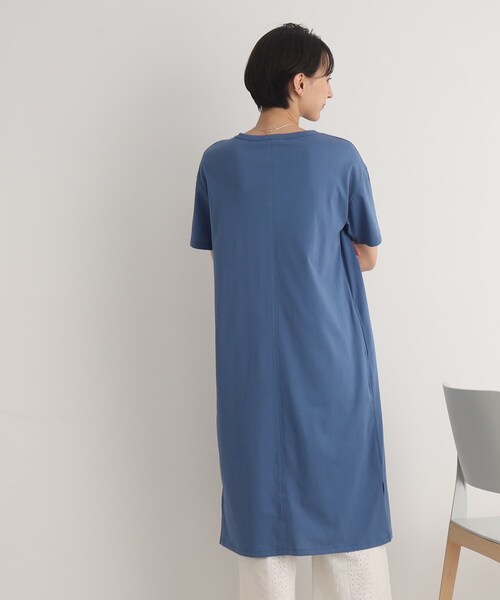 SHOO・LA・RUE（シューラルー）の「◆【接触冷感】Iラインシルエットですっきり見え ロングTシャツワンピース（ワンピース・レディース・ライトグレー/ライトブルー/ブラック・02/03/04）」の18枚目の写真