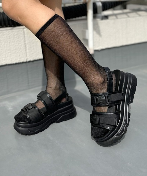 LVEU.(ラブユ.)の「Platform sports sandals / 厚底スポーツサンダル(サンダル・レディース・ブラック・23/23.5/24/24.5/25)」の14枚目の写真