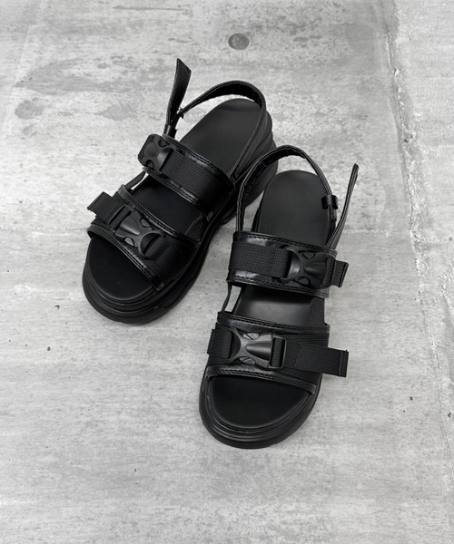 LVEU.(ラブユ.)の「Platform sports sandals / 厚底スポーツサンダル(サンダル・レディース・ブラック・23/23.5/24/24.5/25)」の19枚目の写真
