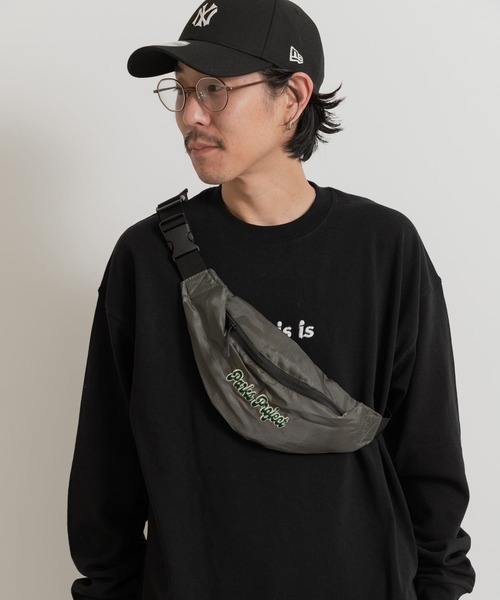 THE GOODLAND MARKET(ザグッドランドマーケット)の「『別注』PARKS PROJECT×TGM WAIST BAG(ボディバッグ/ウエストポーチ・メンズ・グレー/ホワイト・ONE)」の3枚目の写真