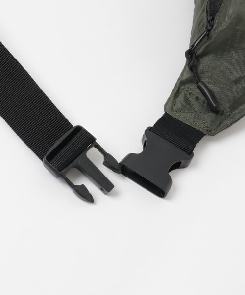 THE GOODLAND MARKET(ザグッドランドマーケット)の「『別注』PARKS PROJECT×TGM WAIST BAG(ボディバッグ/ウエストポーチ・メンズ・グレー/ホワイト・ONE)」の9枚目の写真