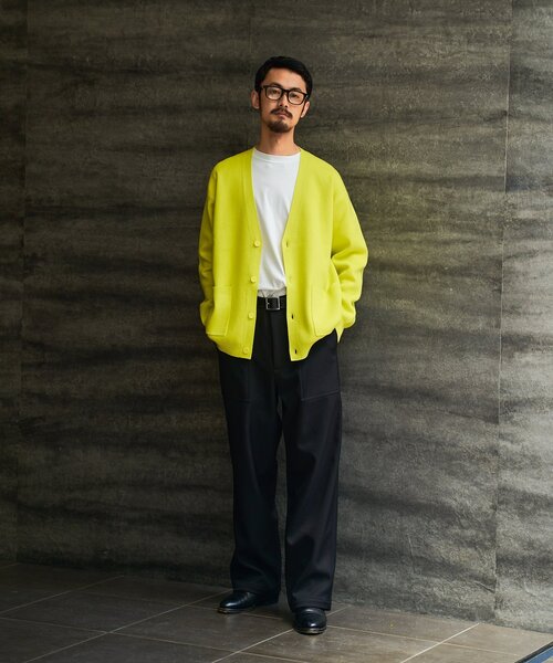 EDIFICE（エディフィス）の「コットン/カシミヤ スムースニット Vネックカーディガン（カーディガン/ボレロ・メンズ・ブラック/ブラウン/イエロー/アイボリー・SMALL/MEDIUM/LARGE）」の10枚目の写真