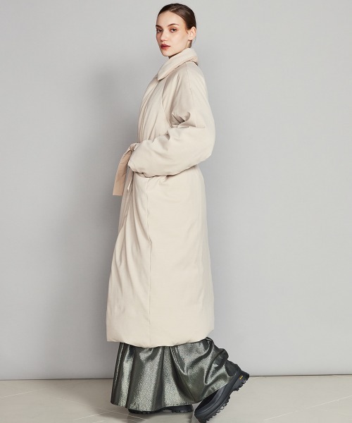 DOUBLE STANDARD CLOTHING(ダブルスタンダードクロージング)の「リバーシブルロングコート(チェスターコート・レディース・ブラック/ベージュ・36)」の5枚目の写真