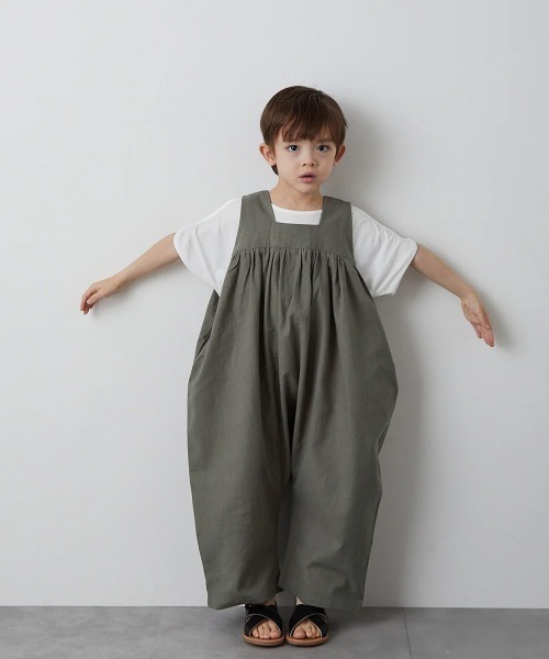 riziere（リジェール）の「胸切り替えギャザーサロペット（つなぎ/オールインワン・キッズ・チャコールグレー/グリーン系その他/ベージュ系その他・120/90/100/130/110/80）」の3枚目の写真