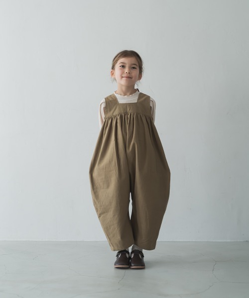 riziere（リジェール）の「胸切り替えギャザーサロペット（つなぎ/オールインワン・キッズ・チャコールグレー/グリーン系その他/ベージュ系その他・120/90/100/130/110/80）」の19枚目の写真