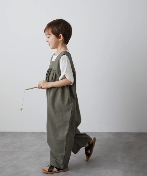 riziere（リジェール）の「胸切り替えギャザーサロペット（つなぎ/オールインワン・キッズ・チャコールグレー/グリーン系その他/ベージュ系その他・120/90/100/130/110/80）」の8枚目の写真
