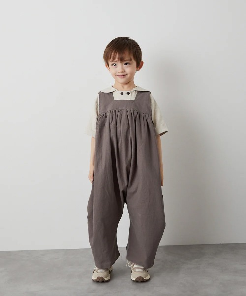 riziere（リジェール）の「胸切り替えギャザーサロペット（つなぎ/オールインワン・キッズ・チャコールグレー/グリーン系その他/ベージュ系その他・120/90/100/130/110/80）」の4枚目の写真