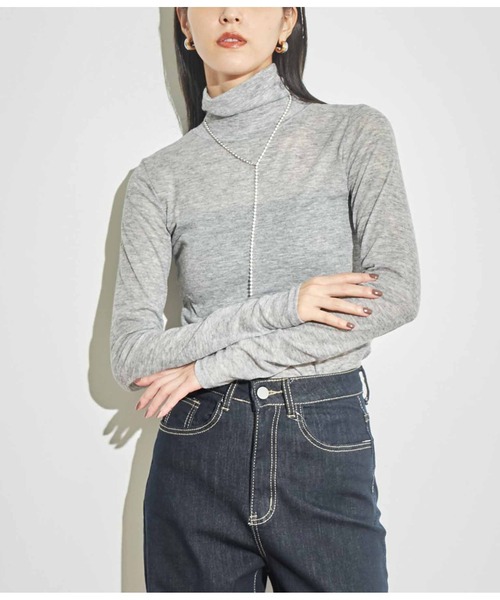 ANAP(アナップ)の「バックアウトシームシアータートルネックトップス(Tシャツ/カットソー・レディース・ピンク/ブラック/グレー/カーキ/グリーン・FREE)」の3枚目の写真