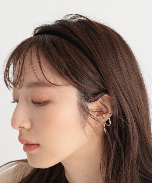 Andemiu（アンデミュウ）の「ベロアカチューシャ980235（カチューシャ・レディース・グレー/ベージュ/ブラック・FREE）」の2枚目の写真