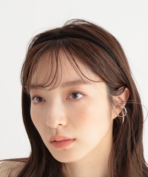 Andemiu（アンデミュウ）の「ベロアカチューシャ980235（カチューシャ・レディース・グレー/ベージュ/ブラック・FREE）」の11枚目の写真