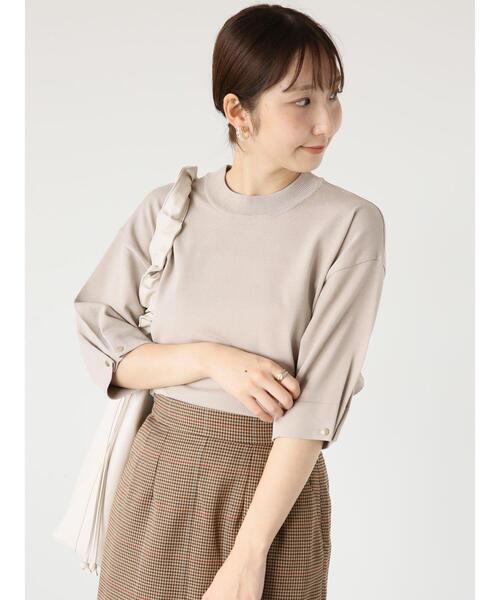 Te chichi TERRASSE(テチチテラス)の「袖タックボタンニット(ニット/セーター・レディース・ベージュ/ブルー/ブラック/レッド・F)」の3枚目の写真