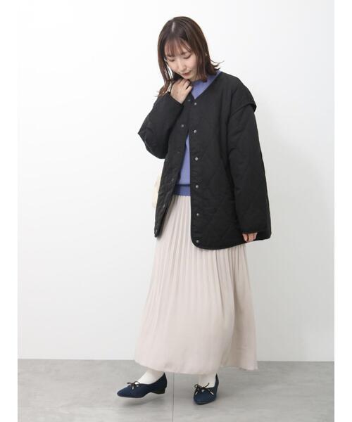 Te chichi TERRASSE(テチチテラス)の「袖タックボタンニット(ニット/セーター・レディース・ベージュ/ブルー/ブラック/レッド・F)」の6枚目の写真