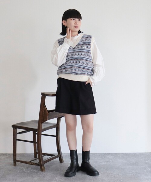 GEVACO(ゲバコ)の「【GEVACO/ゲバコ】ジャガードニットベスト(ベスト・レディース・ベージュ系その他/ブルー系その他/ホワイト系その他・38)」の4枚目の写真