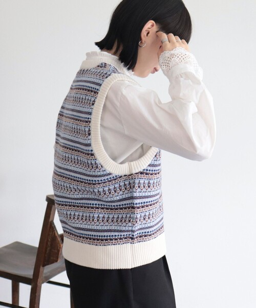 GEVACO(ゲバコ)の「【GEVACO/ゲバコ】ジャガードニットベスト(ベスト・レディース・ベージュ系その他/ブルー系その他/ホワイト系その他・38)」の11枚目の写真