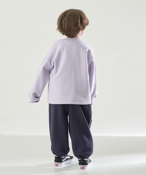 b・ROOM(ビールーム)の「【表コットン毛玉バイバイ裏起毛】選べる7パターンプリントビッグスウェット(スウェット・キッズ・グレイッシュベージュ/レッド/アイボリー/ネイビー/チャコール/ブルーグリーン/ラベンダー・120cm/130cm/150cm/110cm/140cm/100cm)」の18枚目の写真