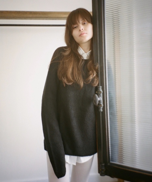 Charles Chaton（シャルルシャトン）の「【MIJEONG PARK/ミジョン・パーク】MOHAIR BLEND CREW NECK KNIT（ニット/セーター・レディース・ブラック・X-SMALL）」の5枚目の写真