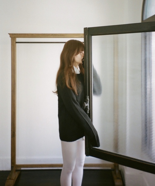 Charles Chaton（シャルルシャトン）の「【MIJEONG PARK/ミジョン・パーク】MOHAIR BLEND CREW NECK KNIT（ニット/セーター・レディース・ブラック・X-SMALL）」の6枚目の写真