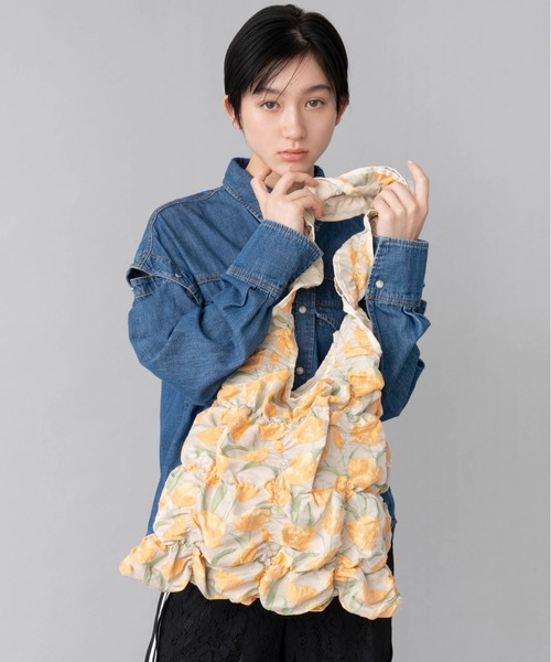 Casselini（キャセリーニ）の「Casselini(キャセリーニ)スクエアギャザートート（トートバッグ・レディース・マルチ/ベージュ/ブラック・FREE）」の3枚目の写真