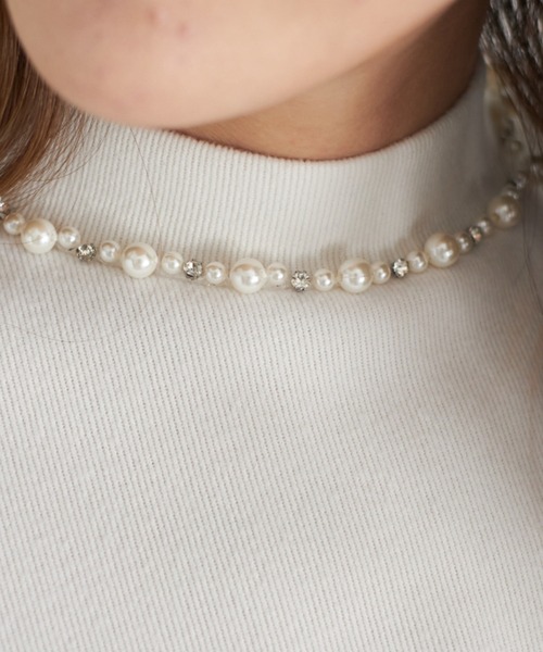 tocco closet(トッコ クローゼット)の「【ZOZO限定】後ろリボン付きパールビジュー装飾プルオーバー(ニット/セーター・レディース・オフホワイト/チャコールグレー/ブラック・M)」の12枚目の写真