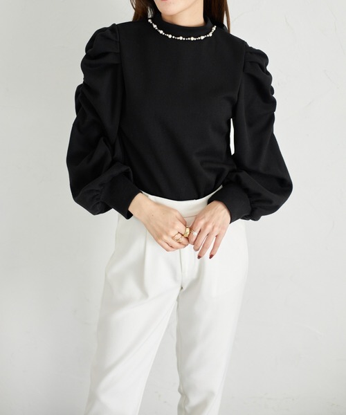 tocco closet(トッコ クローゼット)の「【ZOZO限定】後ろリボン付きパールビジュー装飾プルオーバー(ニット/セーター・レディース・オフホワイト/チャコールグレー/ブラック・M)」の14枚目の写真