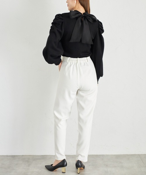 tocco closet(トッコ クローゼット)の「【ZOZO限定】後ろリボン付きパールビジュー装飾プルオーバー(ニット/セーター・レディース・オフホワイト/チャコールグレー/ブラック・M)」の17枚目の写真