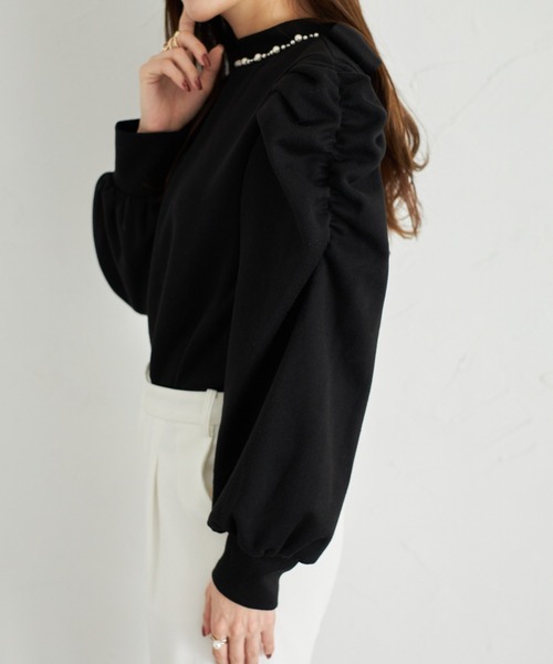 tocco closet(トッコ クローゼット)の「【ZOZO限定】後ろリボン付きパールビジュー装飾プルオーバー(ニット/セーター・レディース・オフホワイト/チャコールグレー/ブラック・M)」の18枚目の写真