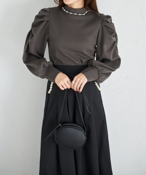 tocco closet(トッコ クローゼット)の「【ZOZO限定】後ろリボン付きパールビジュー装飾プルオーバー(ニット/セーター・レディース・オフホワイト/チャコールグレー/ブラック・M)」の22枚目の写真