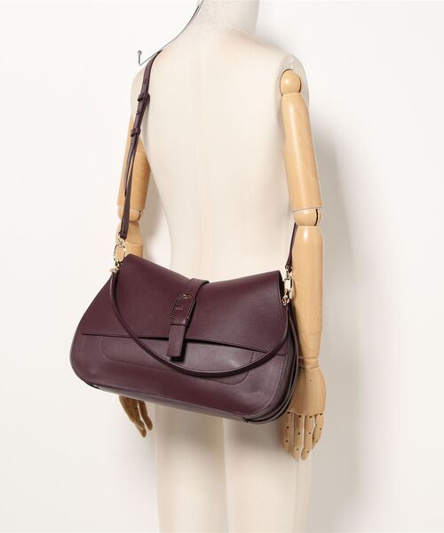 FURLA（フルラ）の「FURLA FLOW XL TOP HANDLE（ハンドバッグ