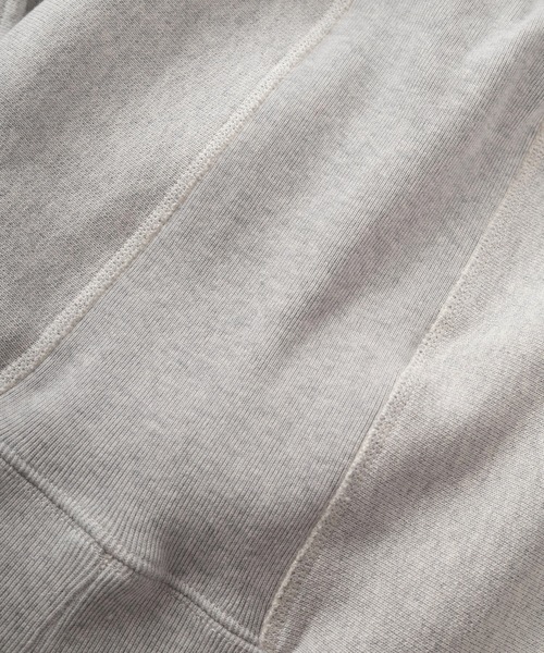Champion（チャンピオン）の「【Champion/チャンピオン】REVERSWEAVE カレッジロゴデザイン フーデッドスウェットシャツ/プルパーカー/フーディー/裏起毛（パーカー・メンズ・ホワイト/グレー/オートミール・M/L/XL）」の7枚目の写真