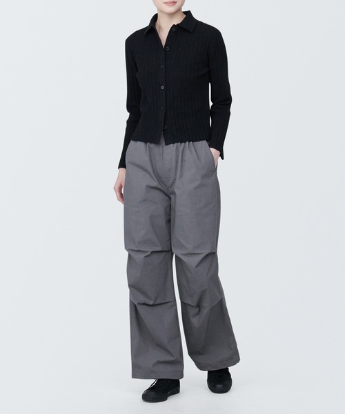 無印良品（ムジルシリョウヒン）の「婦人　パラシュートイージーパンツ（その他パンツ・レディース・オフホワイト/チャコールグレー/ダークグリーン/ブラック/ライトピンク・XS/S/M/XL/L）」の22枚目の写真