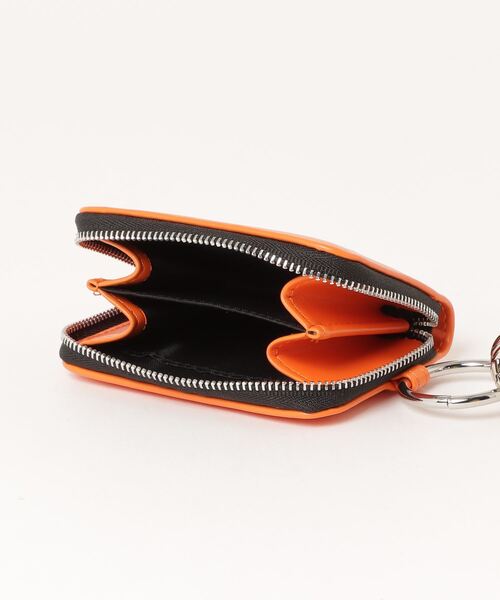 X-girl（エックスガール）の「OVAL LOGO FAUX LEATHER COIN AND CARD CASE（カードケース・レディース・ブラック/オレンジ・ONE SIZE）」の16枚目の写真