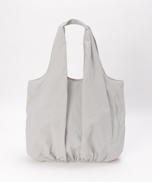 ikka(イッカ)の「撥水ワッシャー肩掛けトートバッグ(トートバッグ・レディース・オフホワイト/グレー/オレンジ/ブラック・FREE)」の7枚目の写真