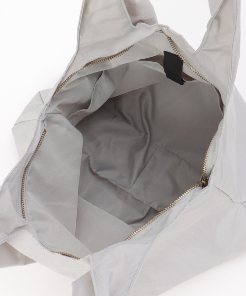 ikka(イッカ)の「撥水ワッシャー肩掛けトートバッグ(トートバッグ・レディース・オフホワイト/グレー/オレンジ/ブラック・FREE)」の12枚目の写真