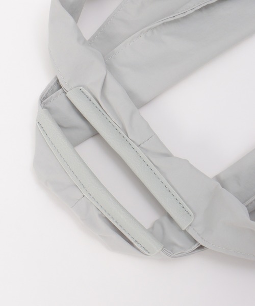 ikka(イッカ)の「撥水ワッシャー肩掛けトートバッグ(トートバッグ・レディース・オフホワイト/グレー/オレンジ/ブラック・FREE)」の14枚目の写真