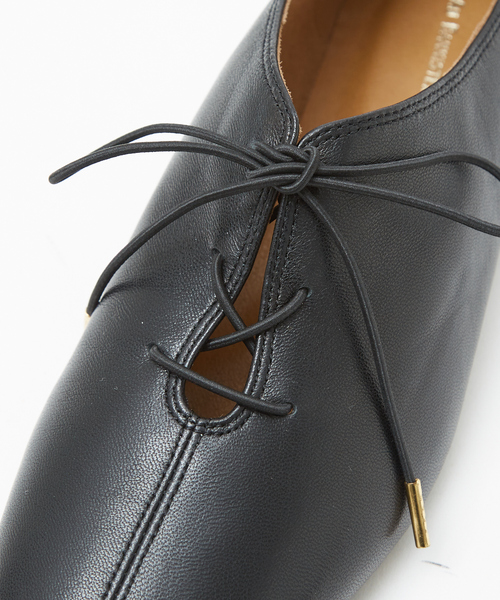 Au BANNISTER（オゥバニスター）の「レースアップソフトシューズ（ドレスシューズ・レディース・ブラック/アイボリー/クリーム・39/35/36/37/38）」の16枚目の写真